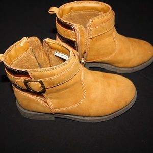 Girls brown fall booties